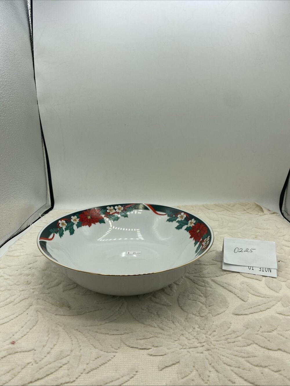 / Tienshan DECK THE HALLS 9" Salad / Vegetable / Serving Bowl